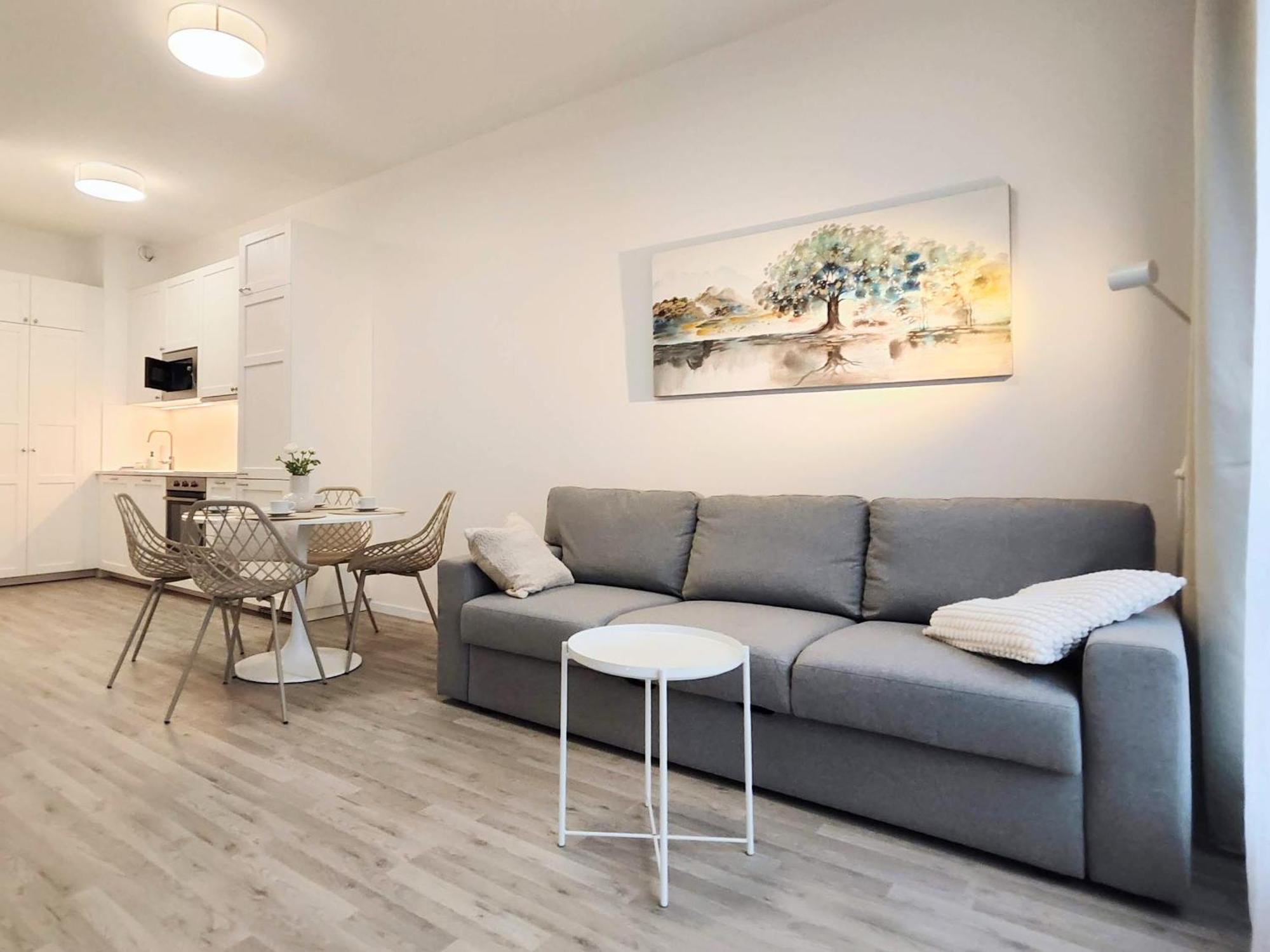 Appartamento Wings - Brand New - Presidential Garden - Free Parking Bratislava Esterno foto